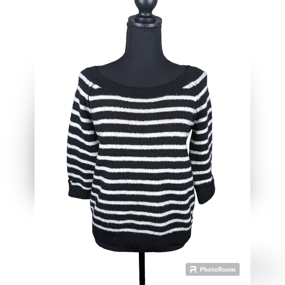 Arizona Jeans Co. | Black & White 3/4 sleeve Juniors Sweater Size (XL)